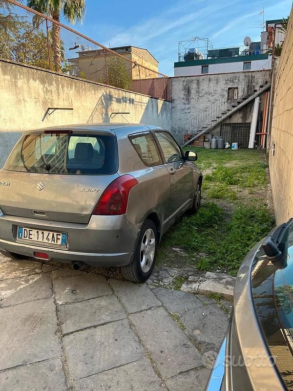 Usata Suzuki Swift 70 CV (51 kW) 2007 Grigio Utilitaria