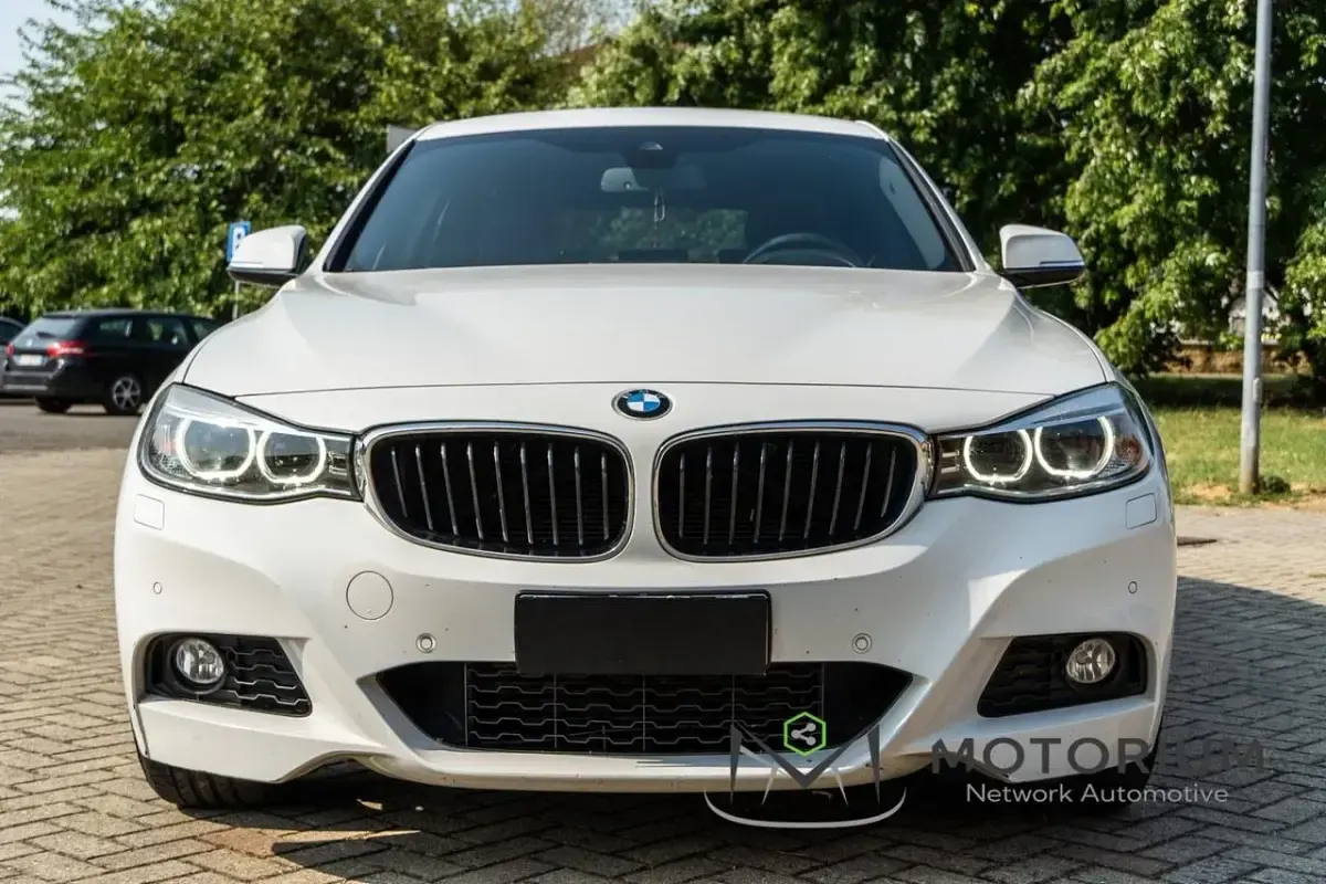 Usata BMW 320 Gran Turismo M Sport 183 CV (134 kW) 2014 Bianco Coupé