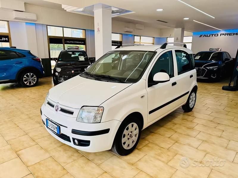 Usata Fiat Panda Dynamic 69 CV (50 kW) 2011 Bianco Utilitaria
