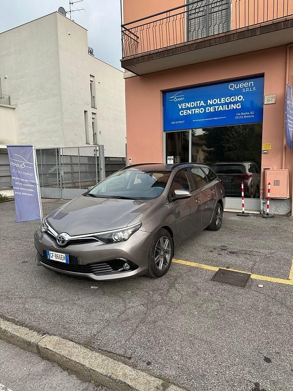 Usata Toyota Auris 90 CV (66 kW) 2015 Beige Station wagon