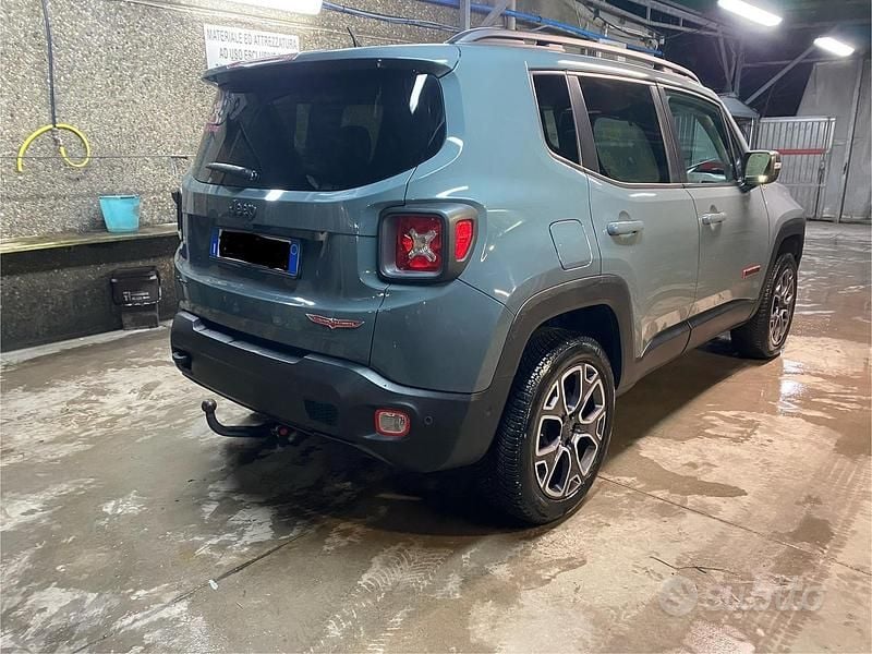Usata Jeep Renegade Trailhawk 170 CV (125 kW) 2016 SUV
