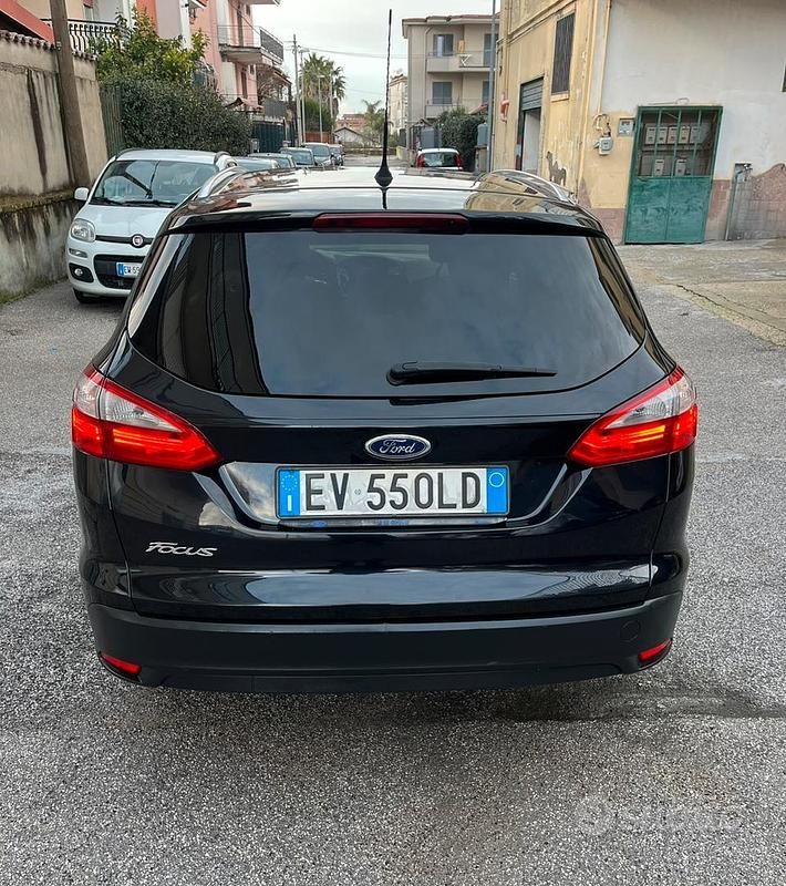 Begagnad Ford Focus 95 HK (69 kW) 2014 Svart Kombi