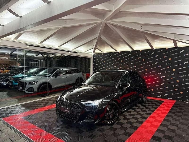 Nero Usata 2025 Audi RS3 Sport Tre volumi | 59.999 € (Buon prezzo) - Immagine 1/4
