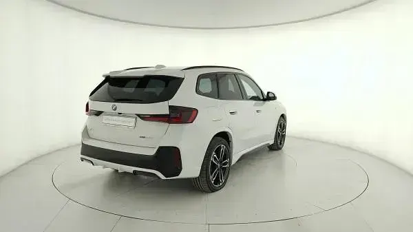 Usata BMW X1 M Sport 136 CV (100 kW) 2025 Alpinweiss iii pastello SUV