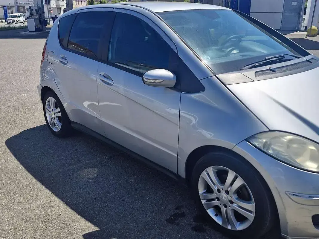 Usata Mercedes A180 Avantgarde 109 CV (80 kW) 2006 Argento Monovolume