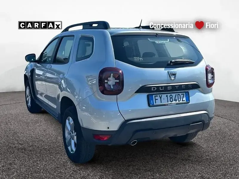 Usata Dacia Duster Comfort 131 CV (96 kW) 2019 Argento SUV