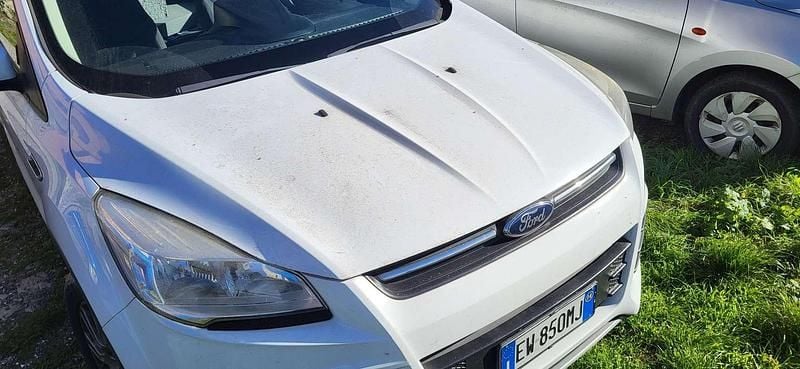 Usata Ford Kuga 140 CV (102 kW) 2014 Bianco SUV