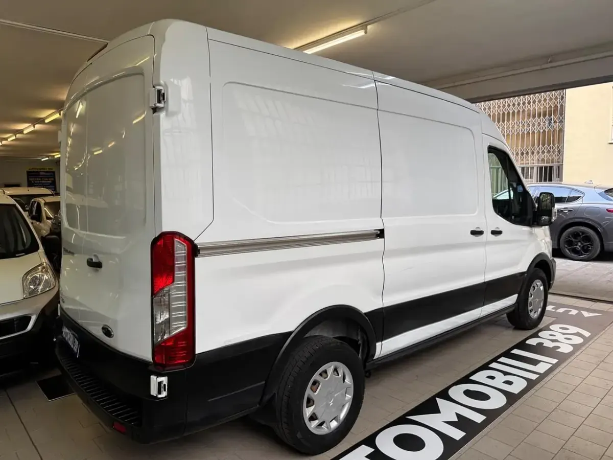 Usata Ford Transit Trend 131 CV (96 kW) 2021 Bianco Furgone
