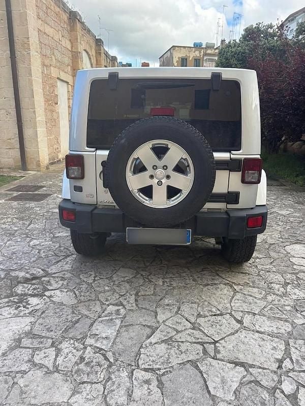 Usata Jeep Wrangler Sahara 200 CV (147 kW) 2013 Grigio SUV