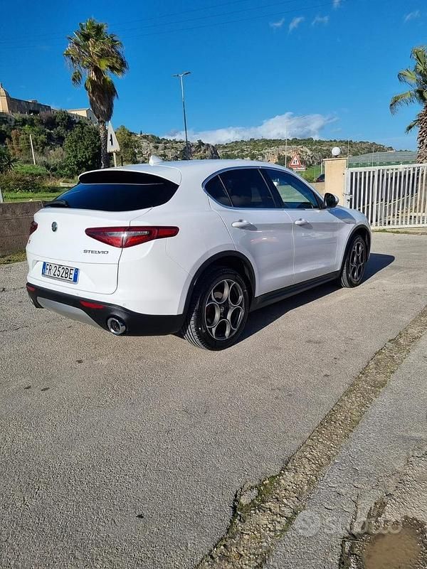 Usata Alfa Romeo Stelvio 210 CV (154 kW) 2018 Bianco SUV