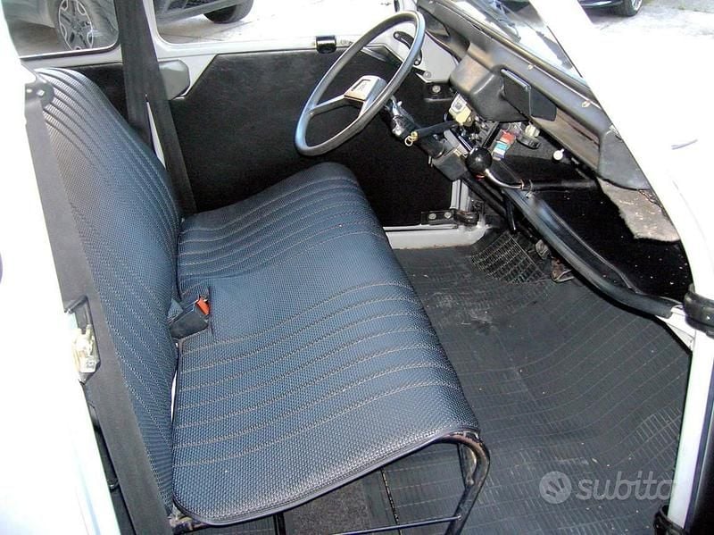 Usata Citroën 2CV 28 CV (20 kW) 1986 Grigio Berlina