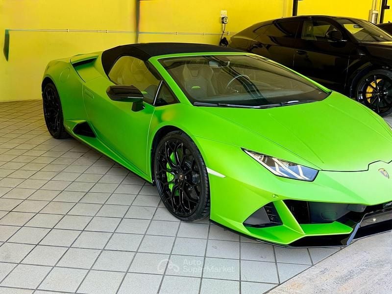 Usata Lamborghini Huracán 639 CV (469 kW) 2021 Verde Cabrio