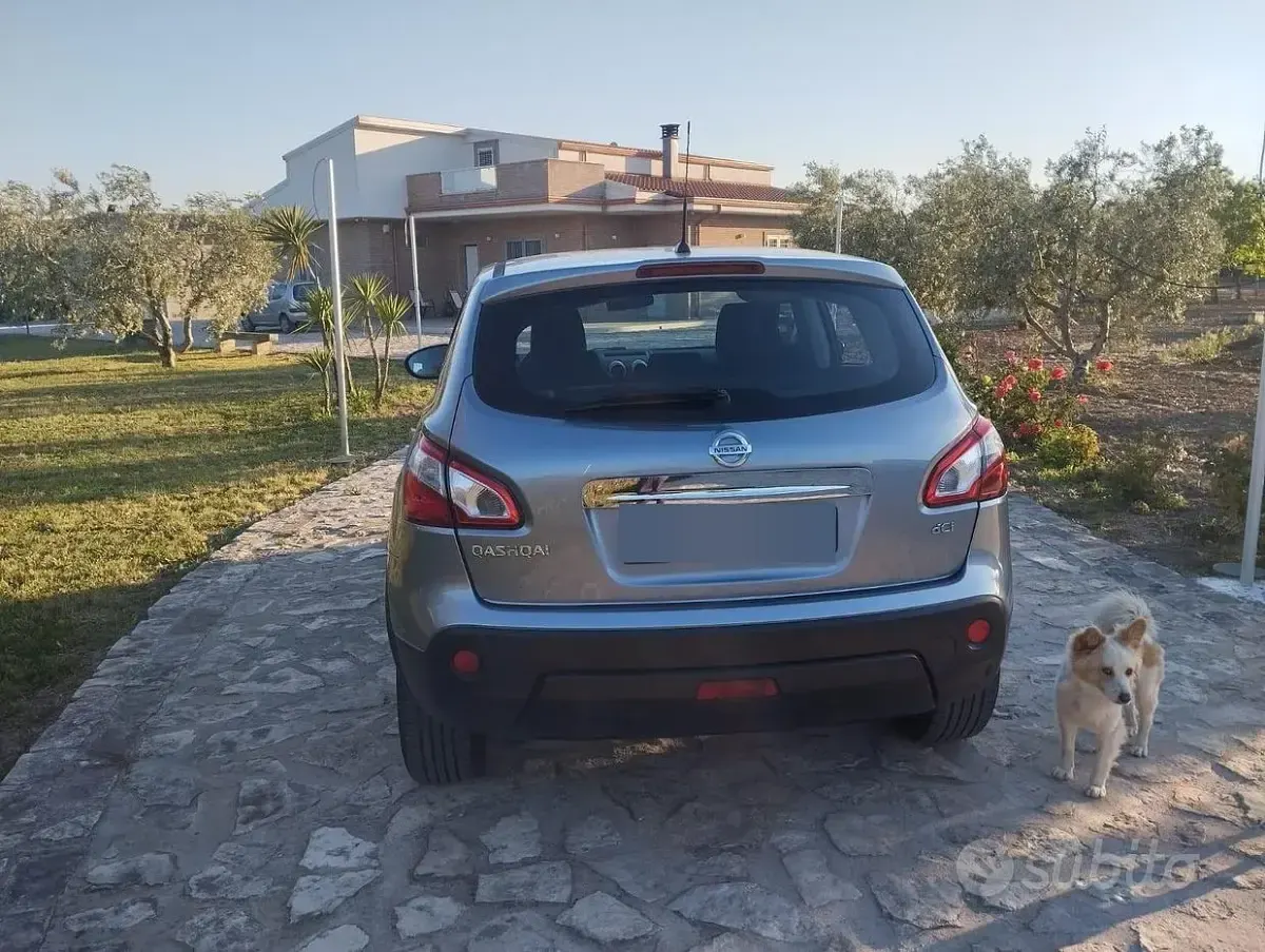 Usata Nissan Qashqai 131 CV (96 kW) 2012 Grigio SUV