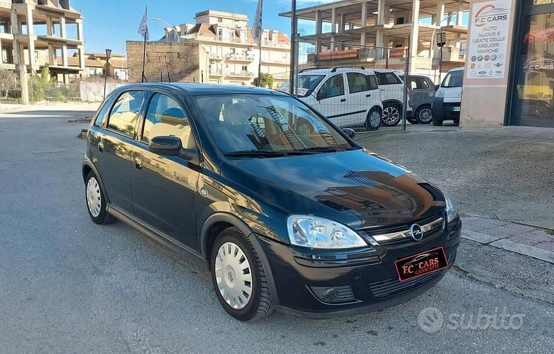 Usata Opel Corsa Cosmo 70 CV (51 kW) 2004 Nero Utilitaria