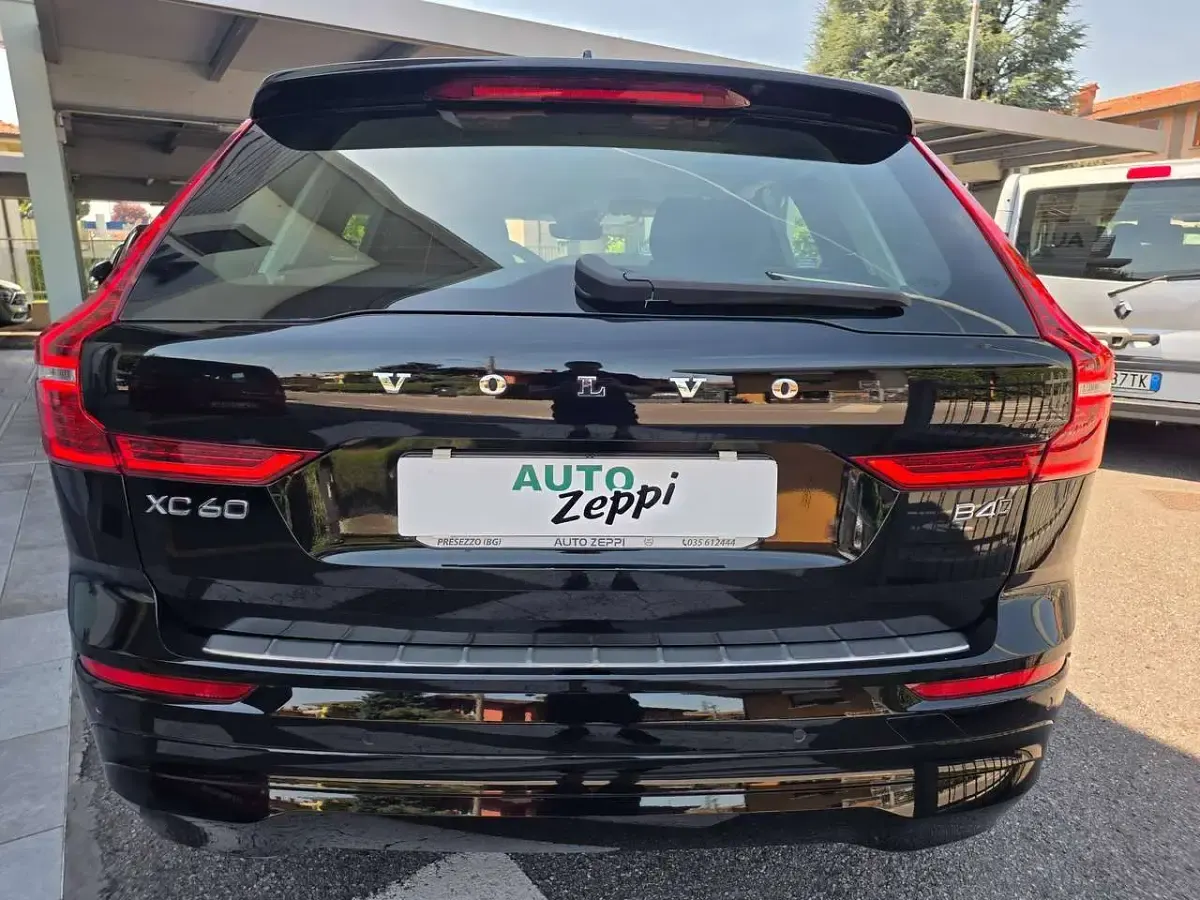 Usata Volvo XC60 197 CV (144 kW) 2022 Nero SUV