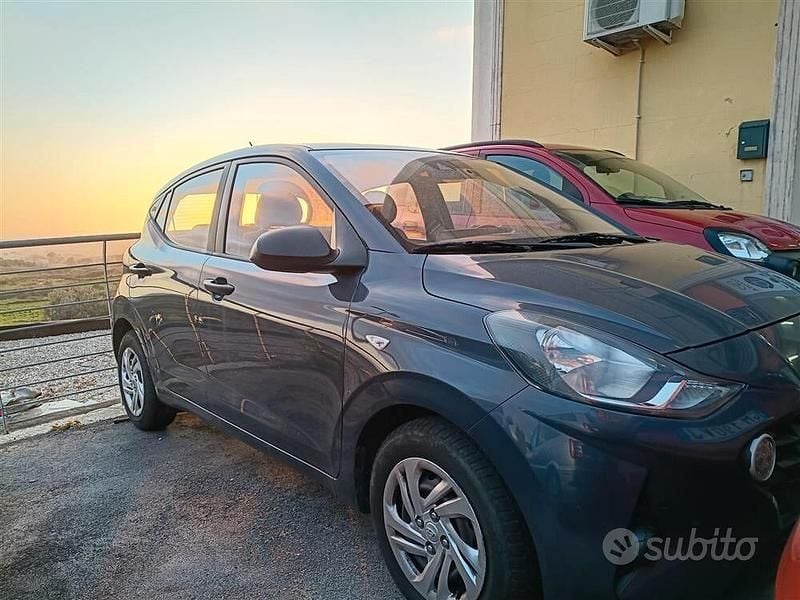 Usata Hyundai i10 Prime 67 CV (49 kW) 2022 Grigio Utilitaria