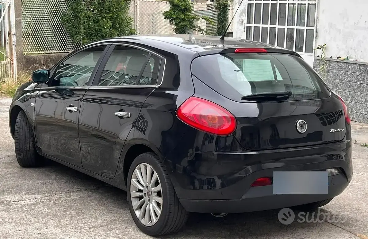 Usata Fiat Bravo 120 CV (88 kW) 2008 Nero Utilitaria