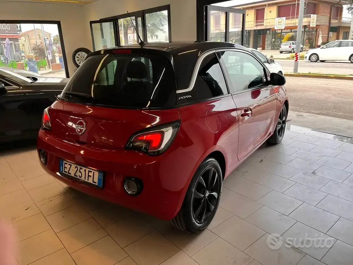 Usata Opel Adam Jam 70 CV (51 kW) 2015 Rosso Utilitaria