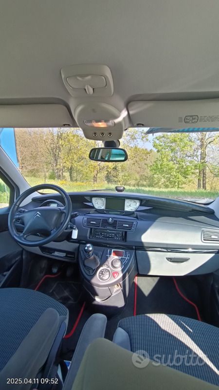 Bianco Usata 2010 Citroën C8 Monovolume | 6500 € (Molto cara) - Immagine 1/4