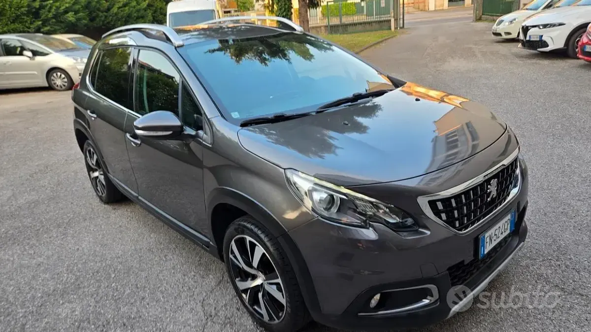 Usata Peugeot 2008 S 99 CV (72 kW) 2018 Grigio SUV