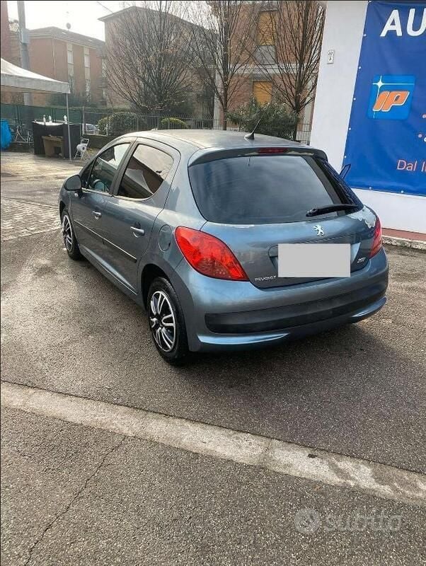 Usata Peugeot 207 88 CV (64 kW) 2007 Grigio Berlina