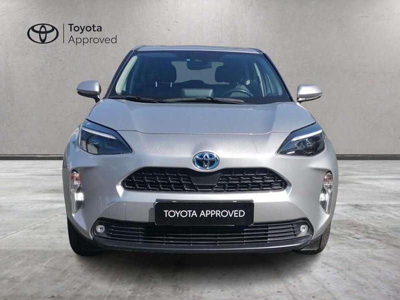 Usata Toyota Yaris Cross Active 92 CV (67 kW) 2025 Silver met SUV