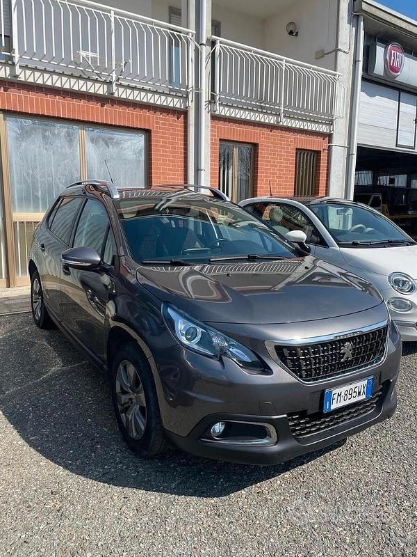 Usata Peugeot 2008 Access 75 CV (55 kW) 2018 Grigio SUV
