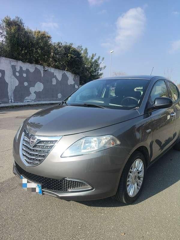 Usata Lancia Ypsilon Silver 69 CV (50 kW) 2014 Utilitaria