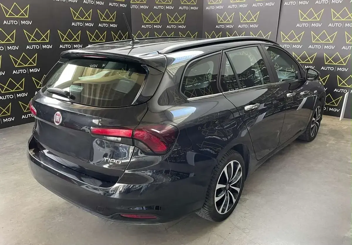 Usata Fiat Tipo Lounge 120 CV (88 kW) 2021 Nero Station wagon