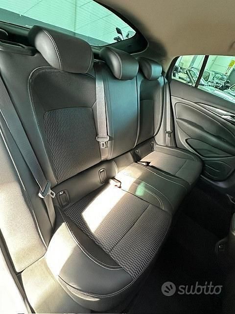 Usata Opel Insignia Innovation 136 CV (100 kW) 2019 Grigio Berlina