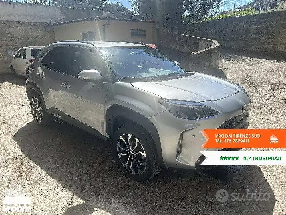 Occasion Toyota Yaris Cross Trend 92 ch (67 kW) 2024 Argent SUV