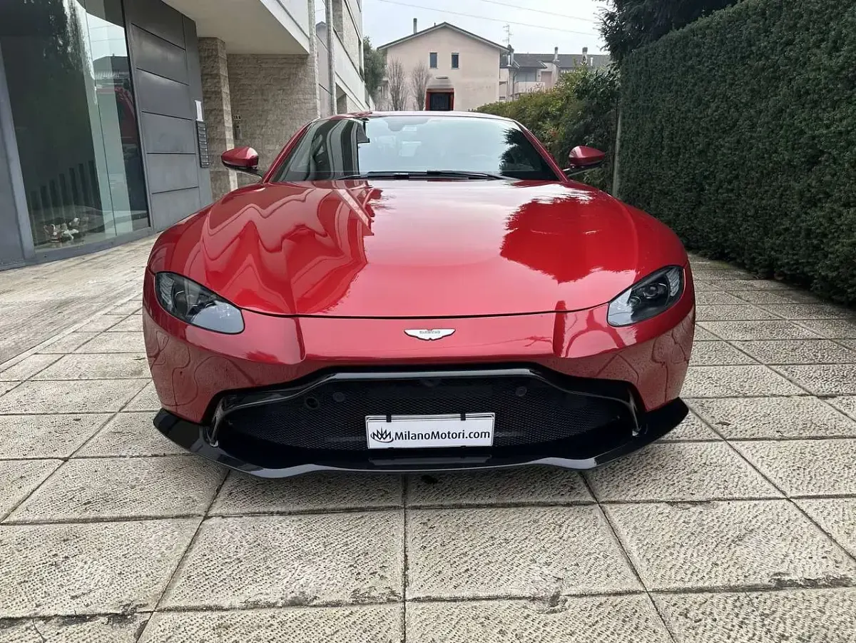 Usata Aston Martin V8 Vantage 510 CV (375 kW) 2021 Rosso Coupé