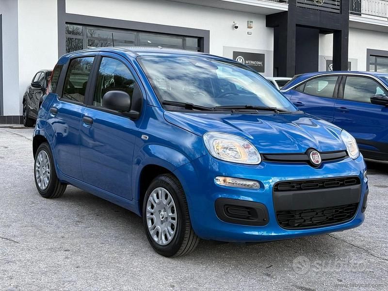 Nuova Fiat Panda Icon 2025 Nero Utilitaria