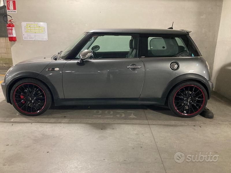 Usata Mini Cooper S 170 CV (125 kW) 2005 Grigio Utilitaria
