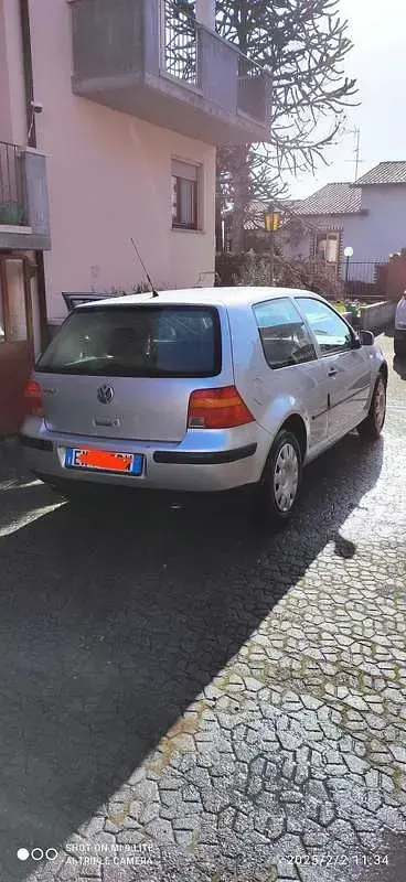 Usata VW Golf IV 75 CV (55 kW) 2002 Berlina