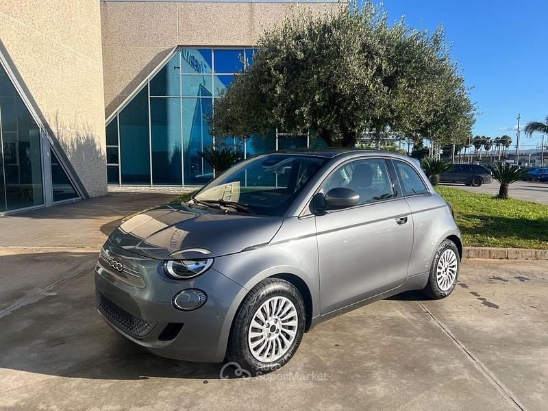 Nuova Fiat 500e La Prima 42 kW (58 CV) 2025 Grigio Berlina
