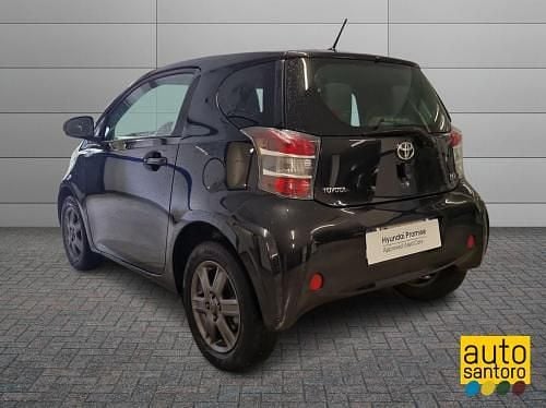 Usata Toyota iQ Sol 68 CV (50 kW) 2010 Nero Utilitaria