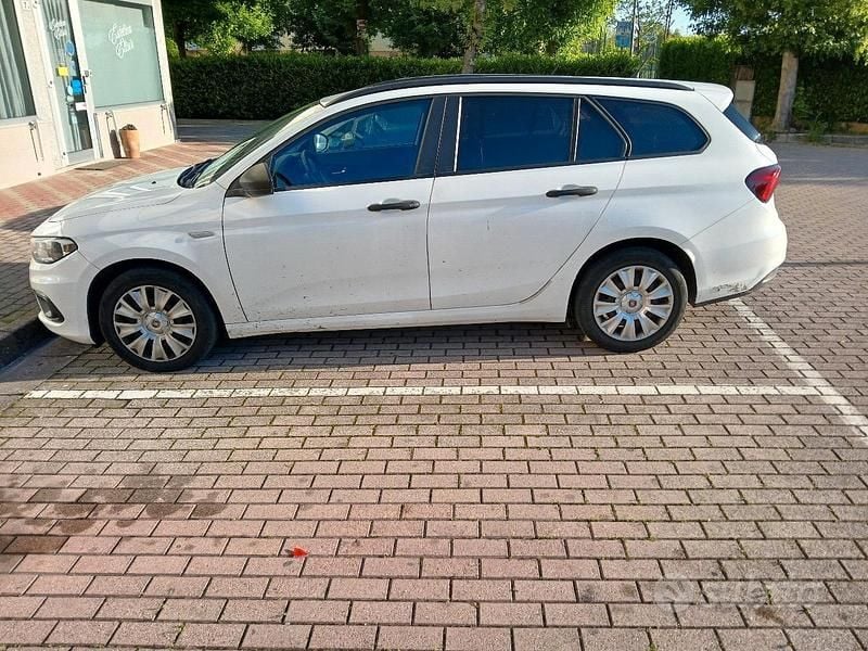 Usata Fiat Tipo 120 CV (88 kW) 2020 Bianco Station wagon
