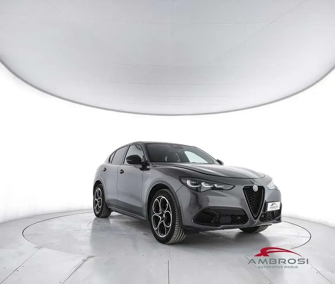 Usata Alfa Romeo Stelvio Veloce 210 CV (154 kW) 2025 Grigio SUV