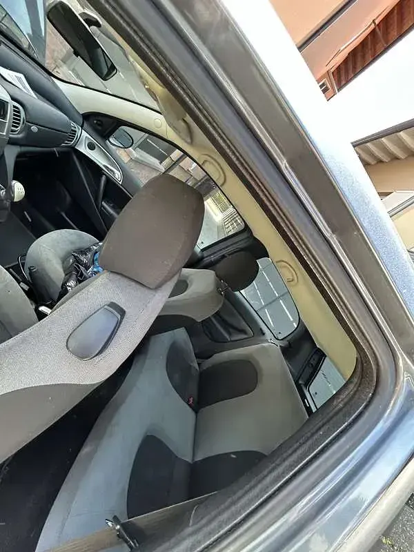 Usata Lancia Ypsilon 60 CV (44 kW) 2009 Grigio Utilitaria