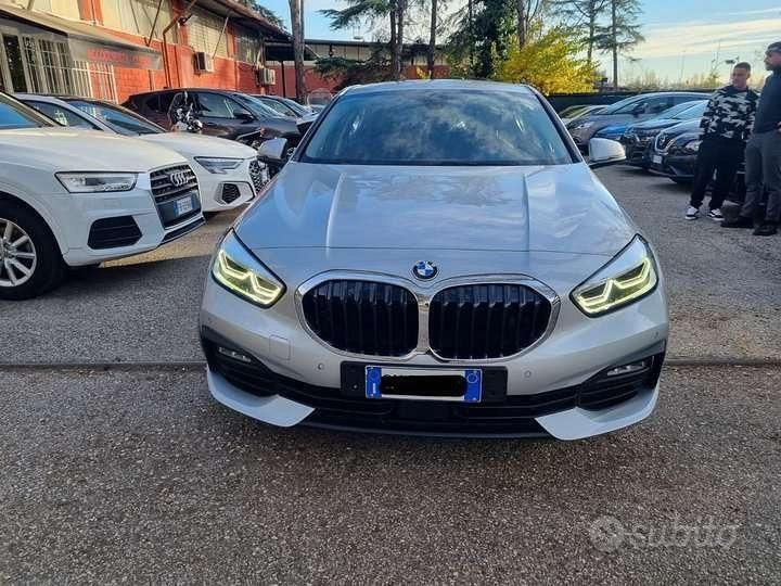 Usata BMW 118 Advantage 150 CV (110 kW) 2021 Grigio Utilitaria