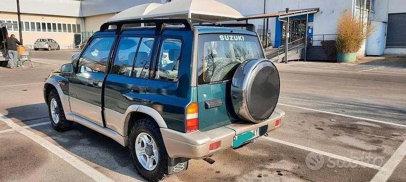 Usata Suzuki Vitara 96 CV (70 kW) 1998 Berlina