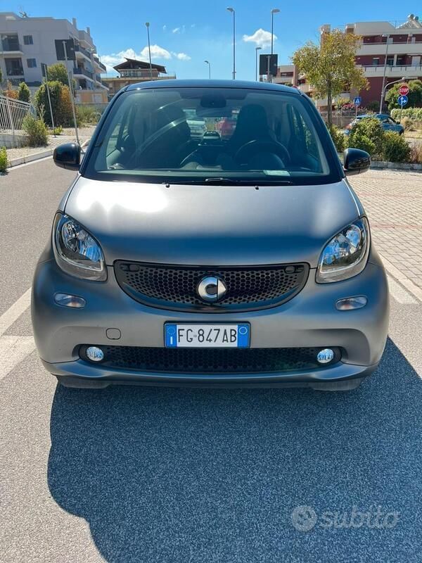 Usata 2017 Smart ForTwo Coupé Utilitaria | 13.500 € (Buon prezzo) - Immagine 1/4