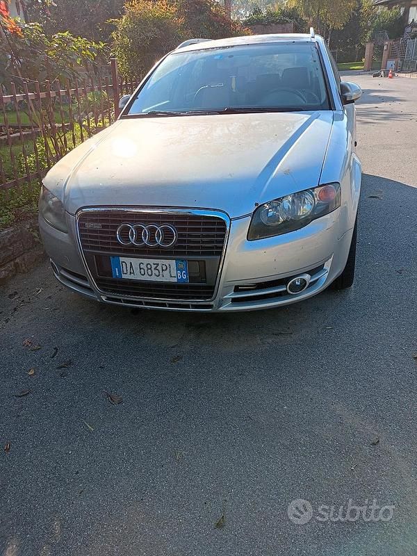 Grigio Usata 2006 Audi A4 Tre volumi | 1500 € (Buon prezzo) - Immagine 1/4
