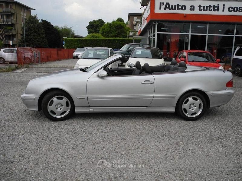 Usata Mercedes CLK200 Elegance 163 CV (119 kW) 2001 Argento Cabrio