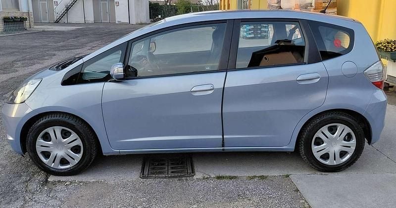 Usata Honda Jazz Elegance 99 CV (72 kW) 2009 Blu Utilitaria