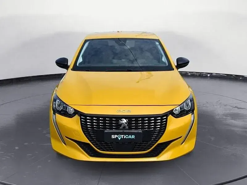 Usata Peugeot 208 Allure 102 CV (75 kW) 2023 Giallo Utilitaria
