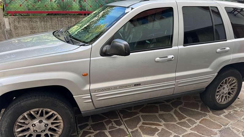 Argento Usata 2003 Jeep Grand Cherokee Overland SUV | 3000 € (Super prezzo) - Immagine 1/4