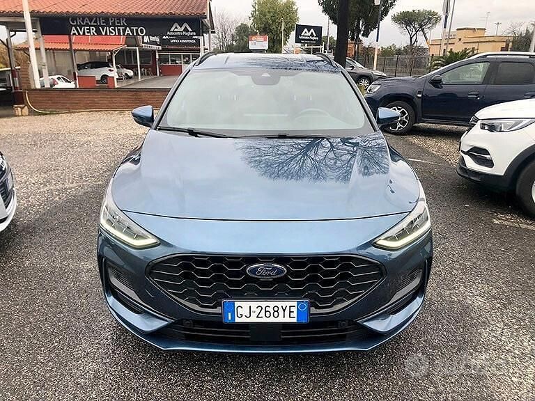 Usata Ford Focus ST-Line 120 CV (88 kW) 2022 Grigio Station wagon