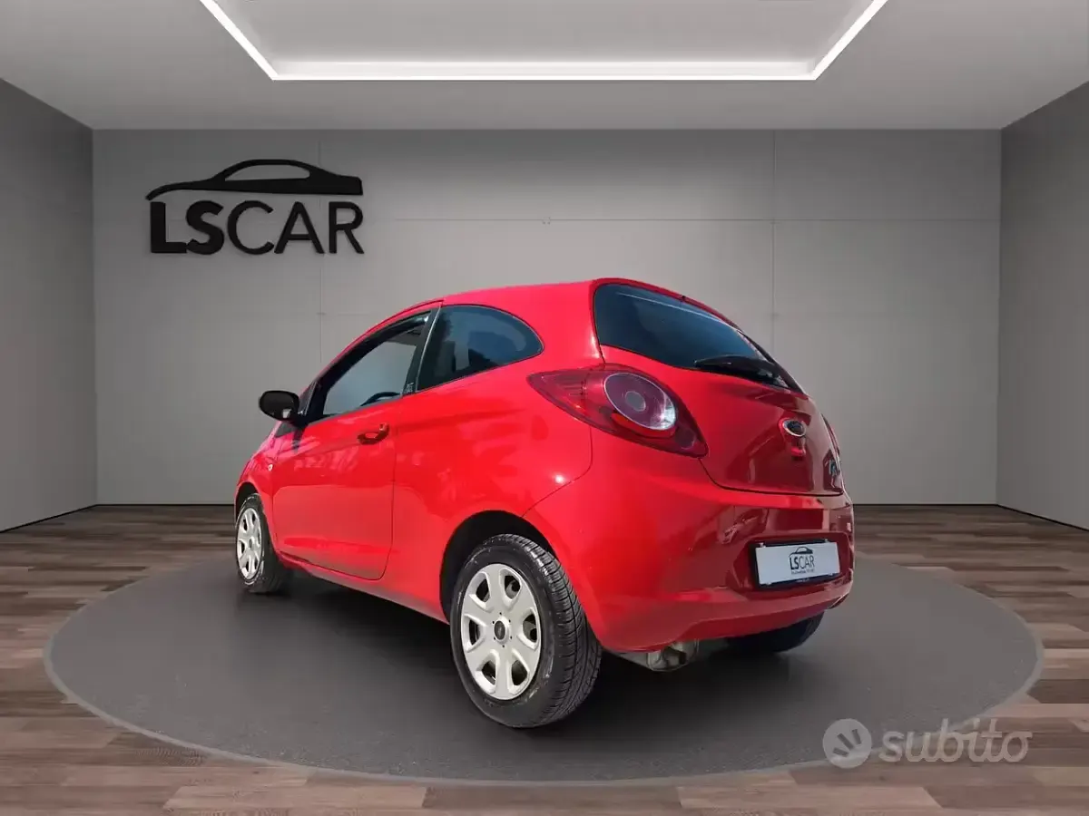 Usata Ford Ka 69 CV (50 kW) 2016 Rosso Berlina